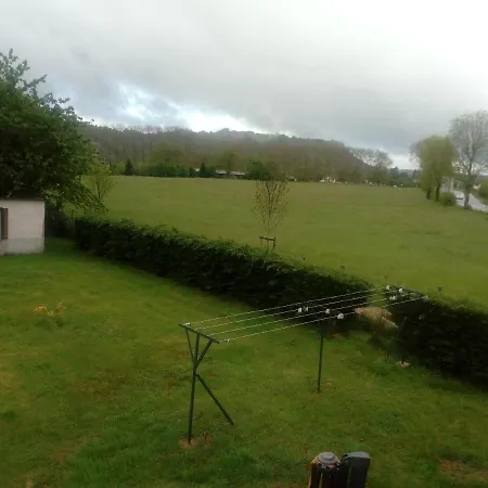 La Clematite D Olt ベッド・アンド・ブレックファスト Saint-Côme-dʼOlt